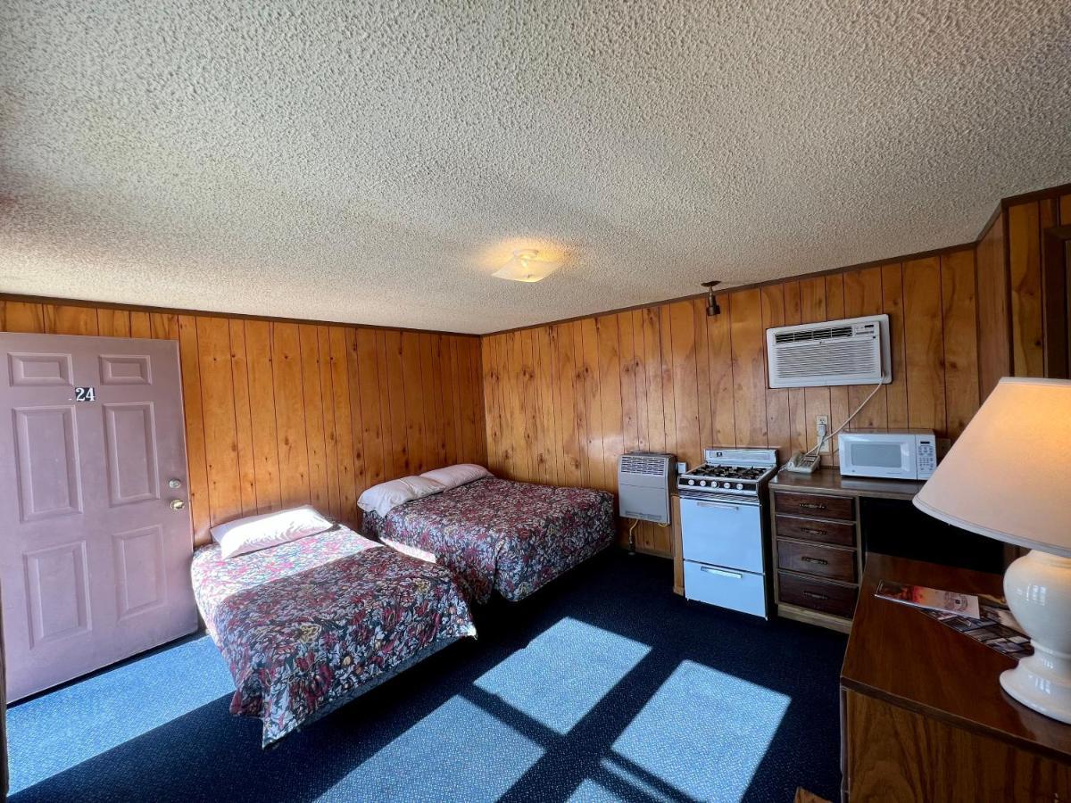 Motel Border Casino Baker